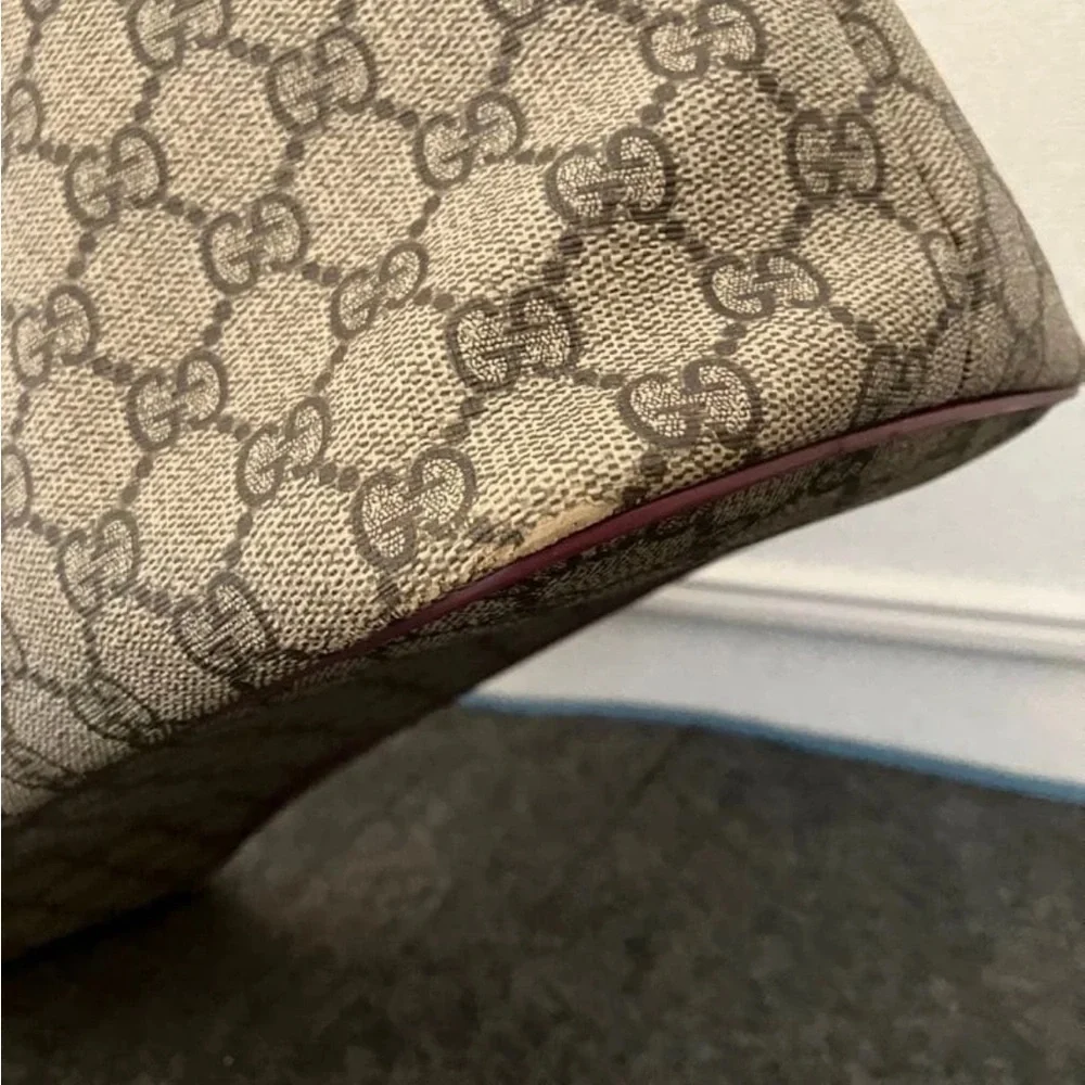 Gucci Beige and Pink Signature Tote - Picture 4 of 8